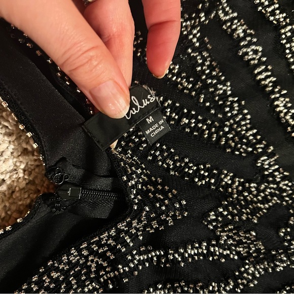 Black and Silver Art-Deco Beaded Sleeveless Romper 🌿 - Picture 10 of 10